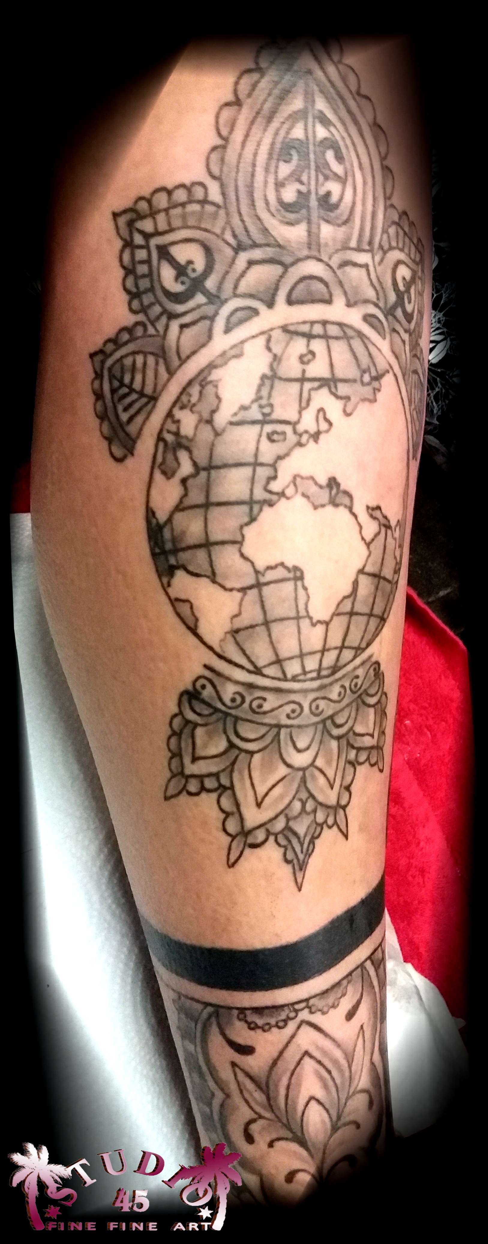 Mandala Bein in Work 1 - STUDIO 45